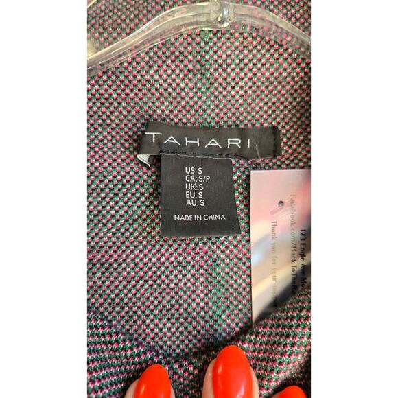 Tahari Sweater. Small - Picture 4 of 5